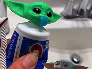 SMALLWOODS TS * 2022 New G-rogu Toothpaste Topper ، Y-oda Baby Toothpaste Cap ، Yoda Toothpaste Dispenser for Movie Fan * 3D Printed * (Green)
