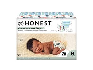 حفاضات The Honest Company Clean Conscious | مستدام قائم على النبات | النقاط والشرطات + الزرافات متعددة الألوان | كلوب بوكس ، حجم المولود الجديد ، 76 قطعة